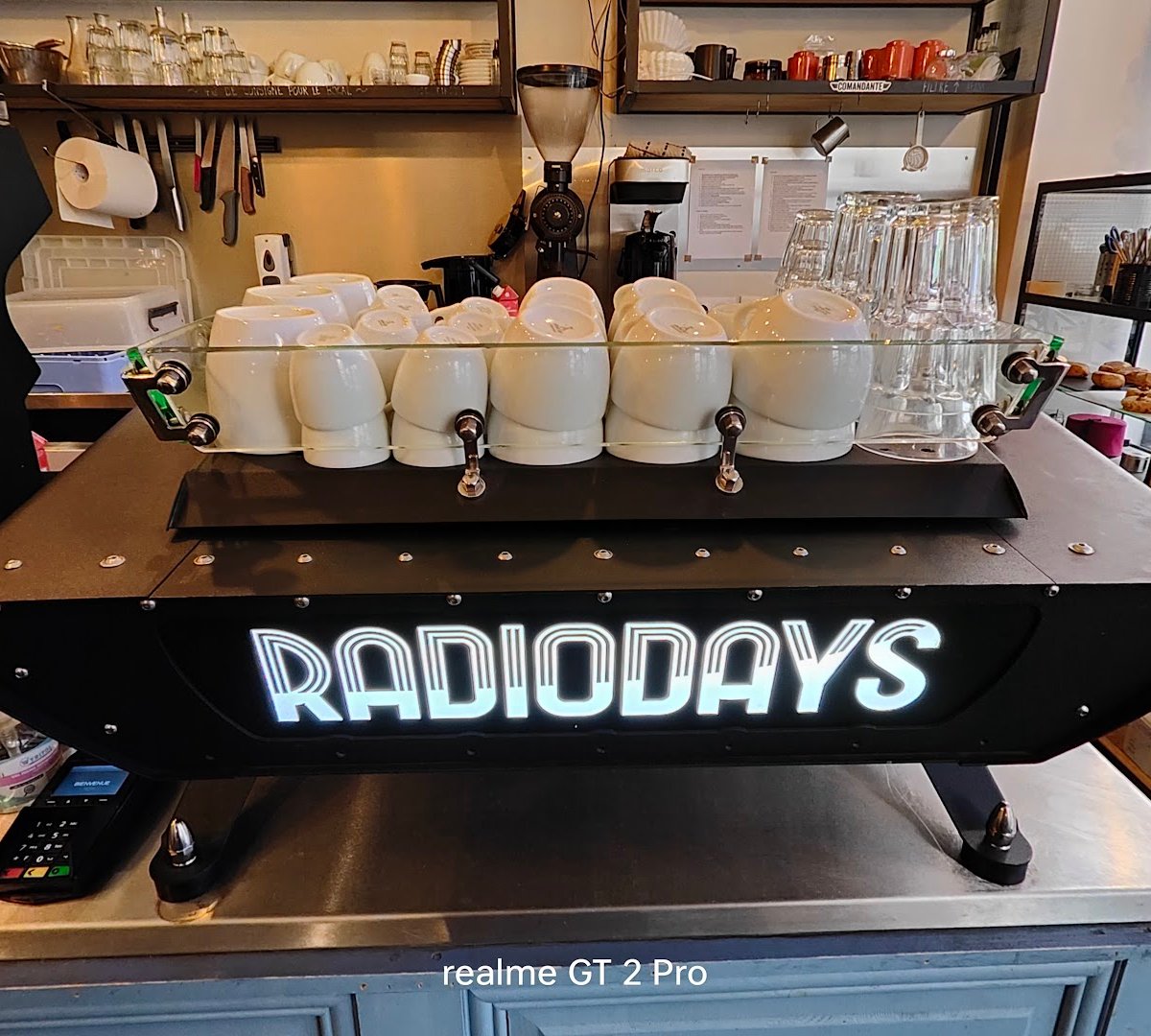 Radiodays specialty coffee shop in Paris - photo 10