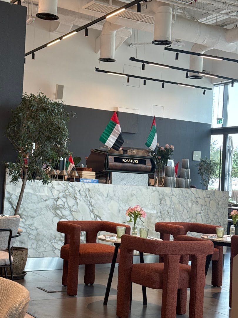 Roasters Specialty Coffee House Emaar Beachfront specialty coffee shop in Dubai - photo 9