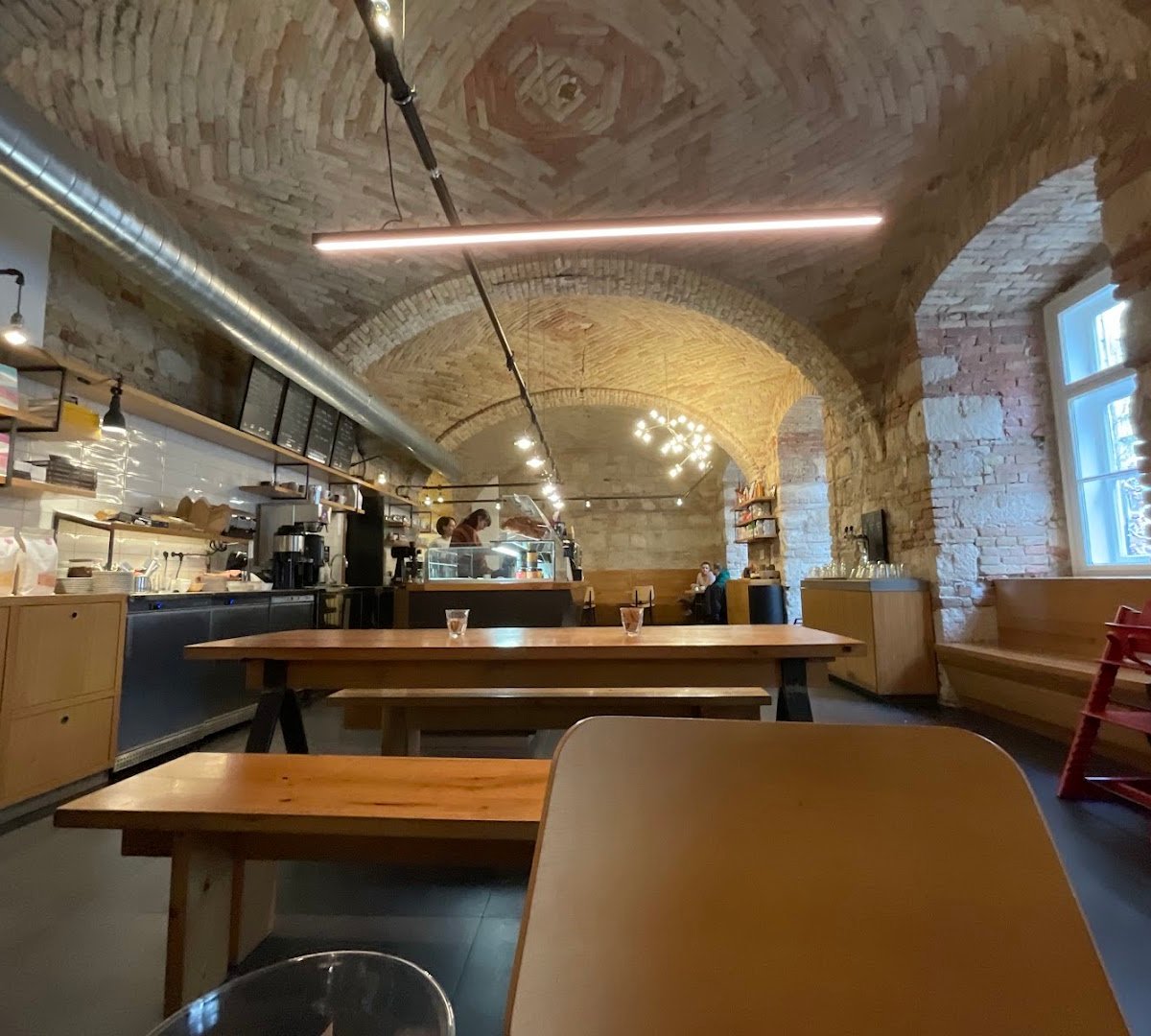 espresso embassy specialty coffee shop in Budapest - photo 2