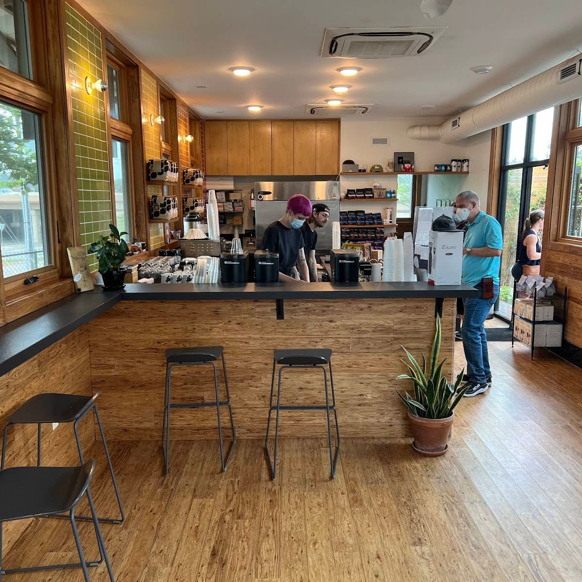 Houndstooth Coffee specialty coffee shop in Dallas - photo 13