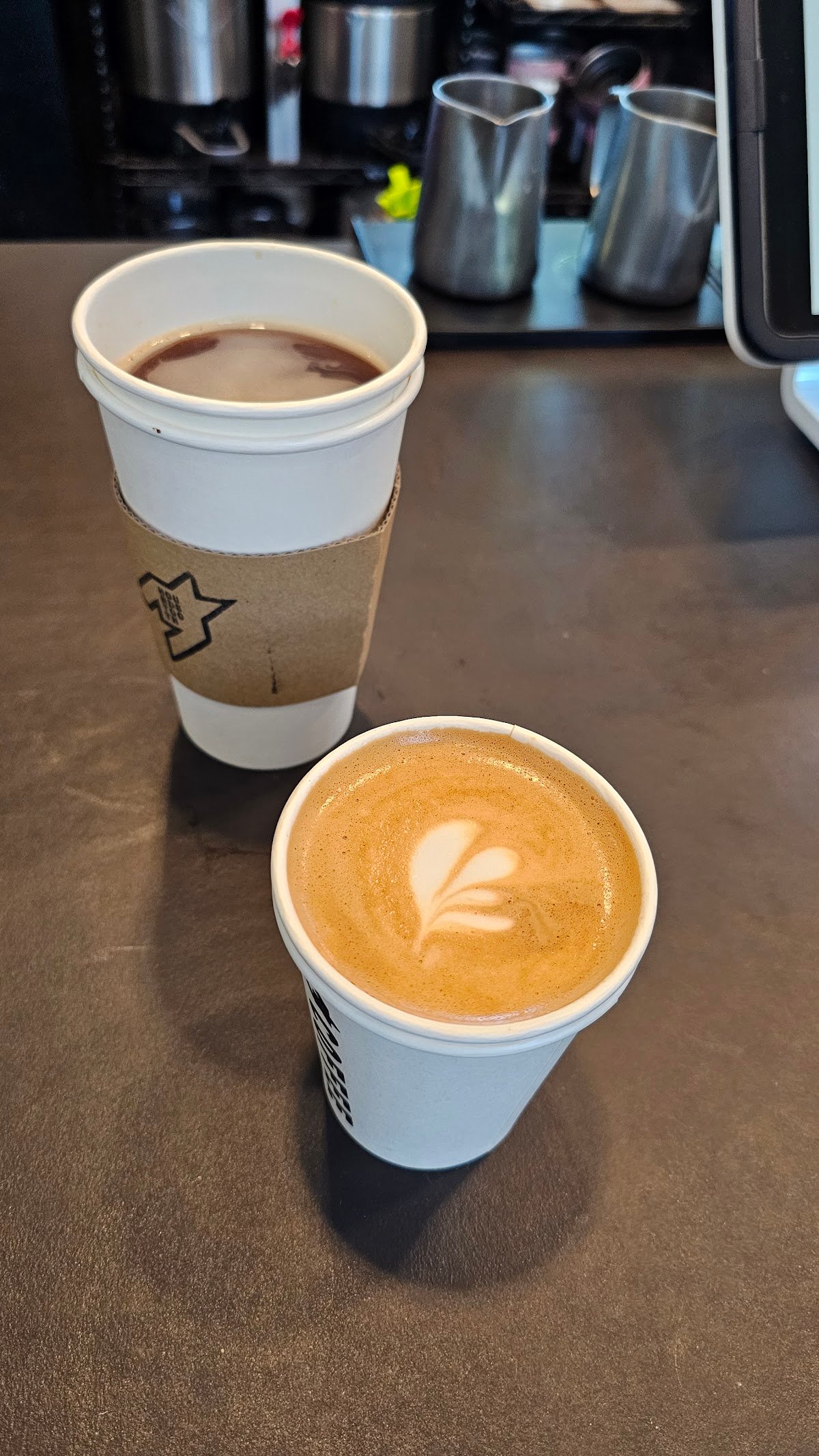 Houndstooth Coffee specialty coffee shop in Dallas - photo 4