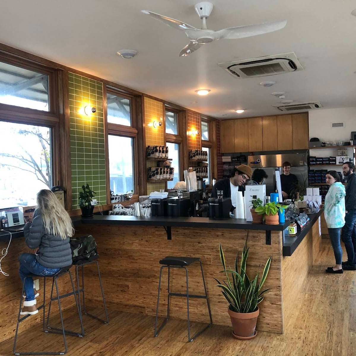 Houndstooth Coffee specialty coffee shop in Dallas - photo 9