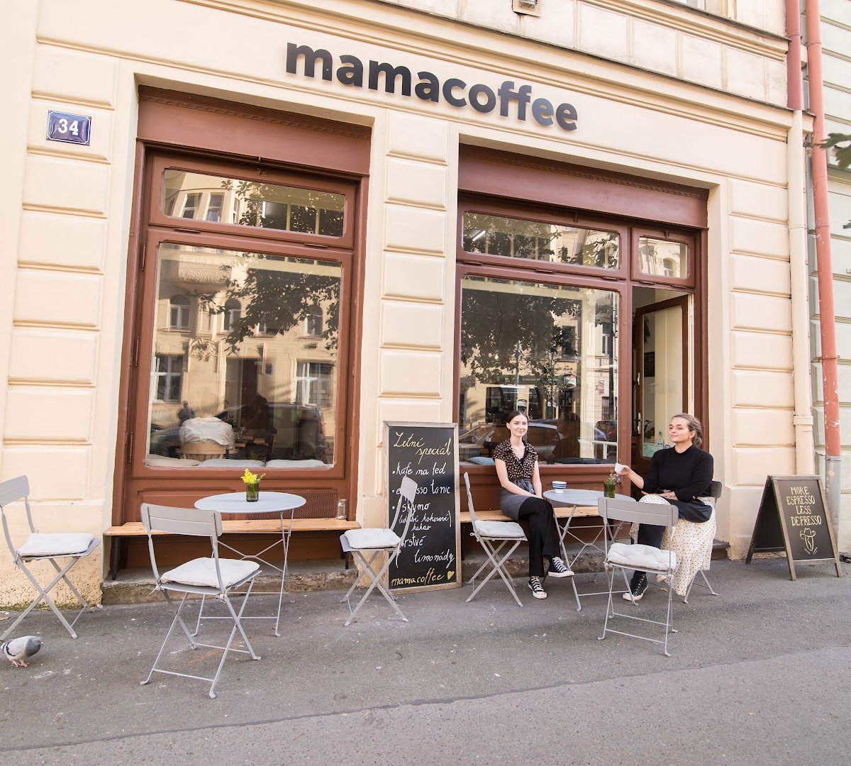 Storefront of mamacoffe Jaromírova, specialty coffee shop in Prague