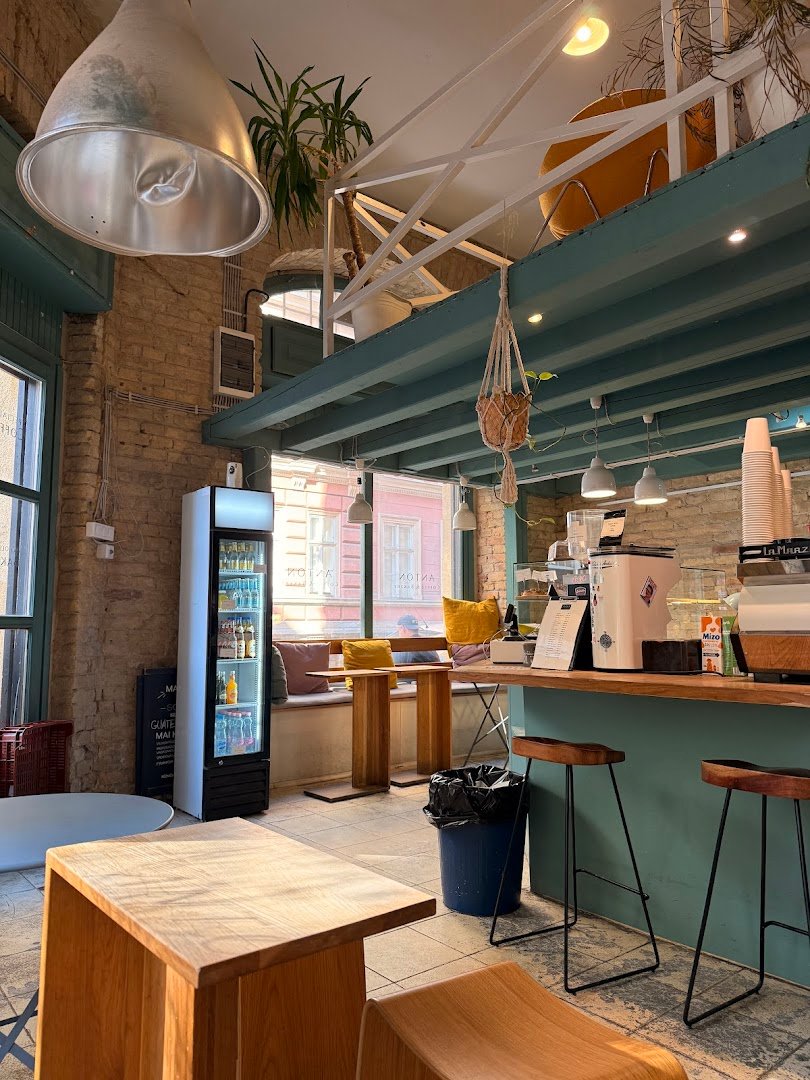 Anton specialty coffee shop in Budapest - photo 4