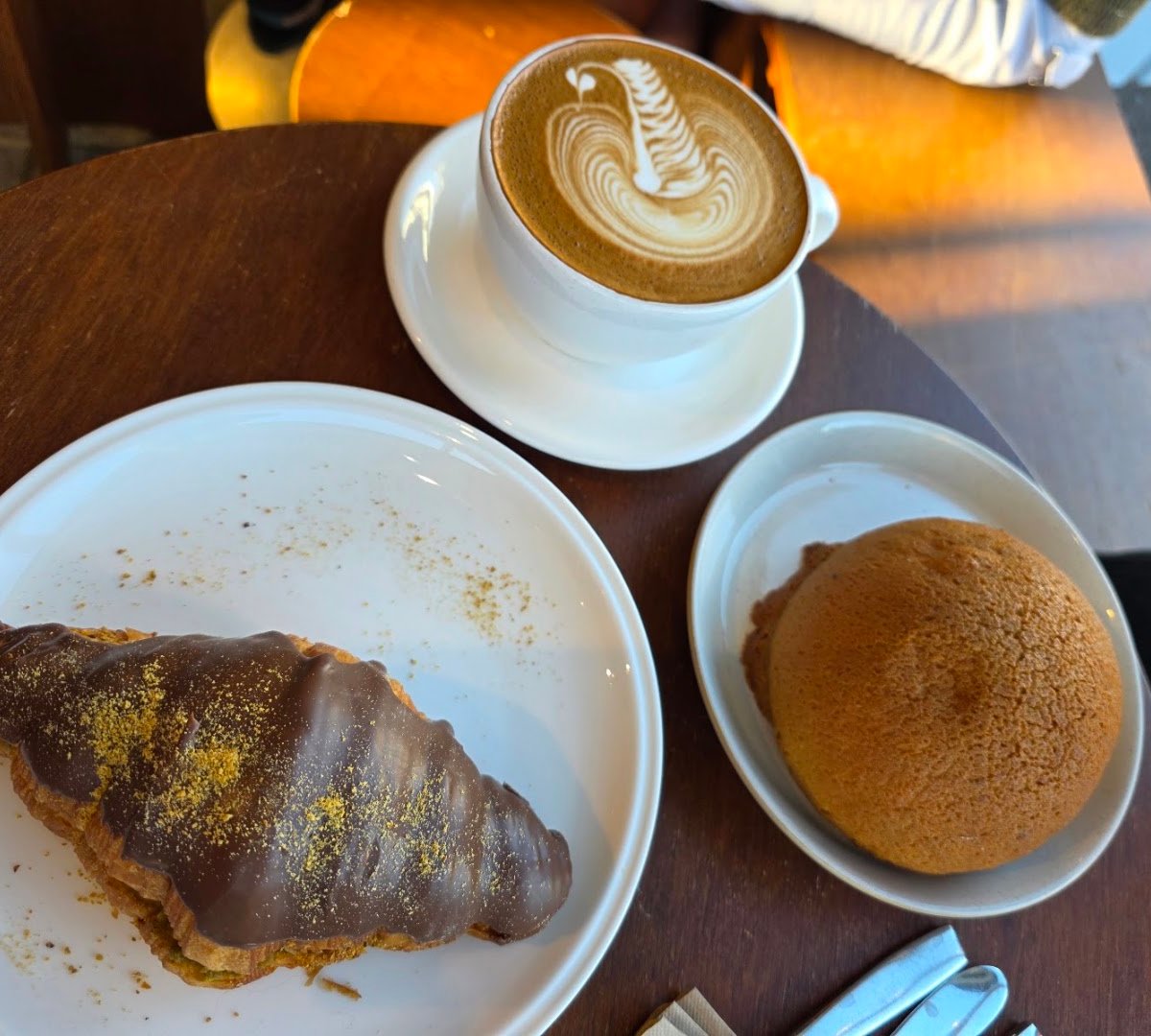 Coffee at Tob Coffee, specialty coffee shop in Auckland