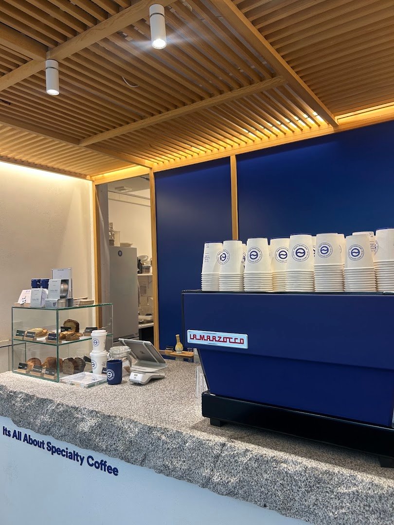 East Crema Coffee Almirante (Specialty Coffee Madrid) specialty coffee shop in Madrid - photo 2