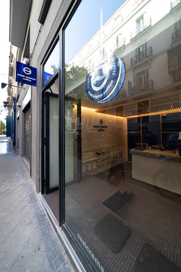 East Crema Coffee Almirante (Specialty Coffee Madrid) specialty coffee shop in Madrid - photo 3