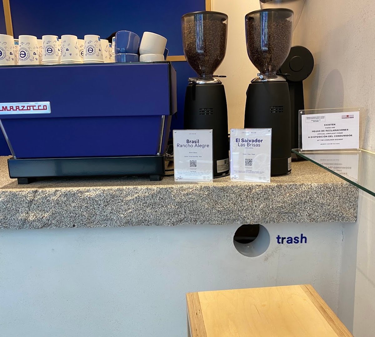 East Crema Coffee Almirante (Specialty Coffee Madrid) specialty coffee shop in Madrid - photo 10