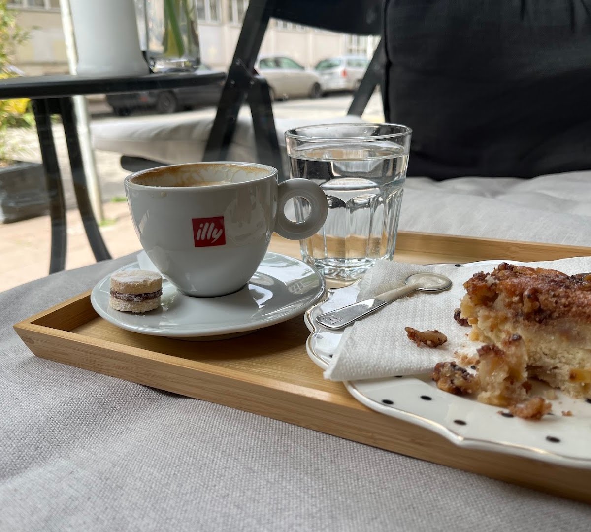 Coffee at Efi Café, specialty coffee shop in Belgrade