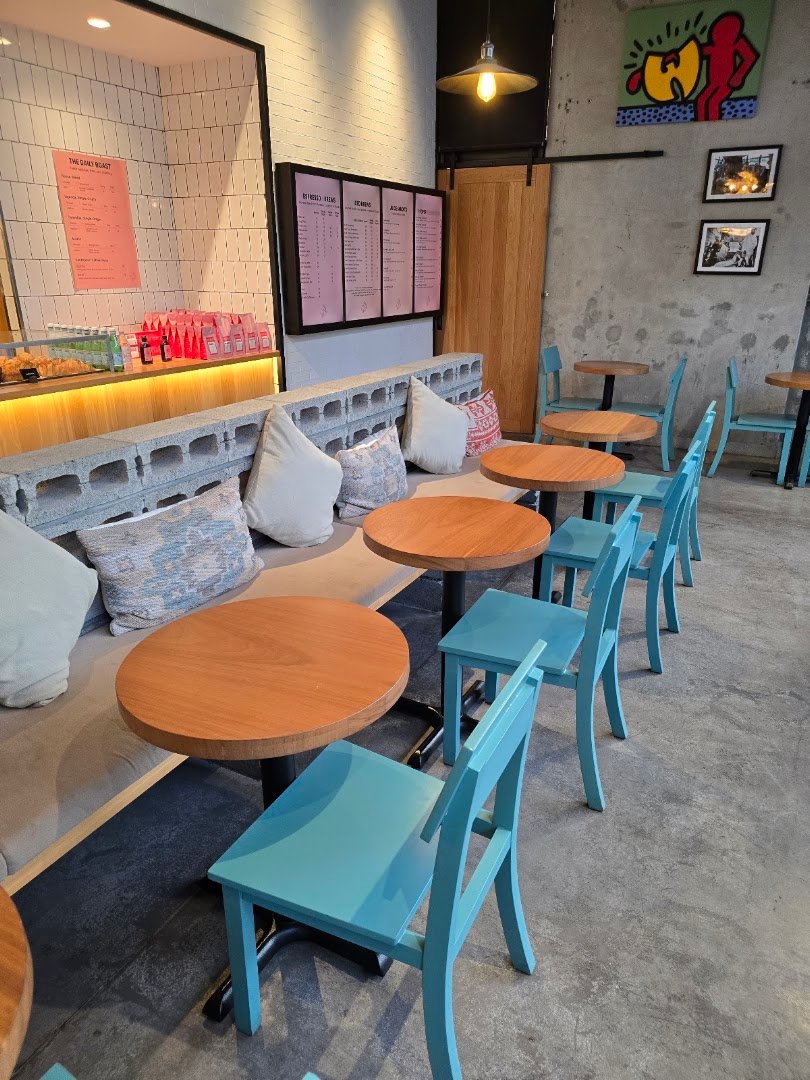 Southpour Coffee Roasters + Juice Bandits specialty coffee shop in Dubai - photo 5