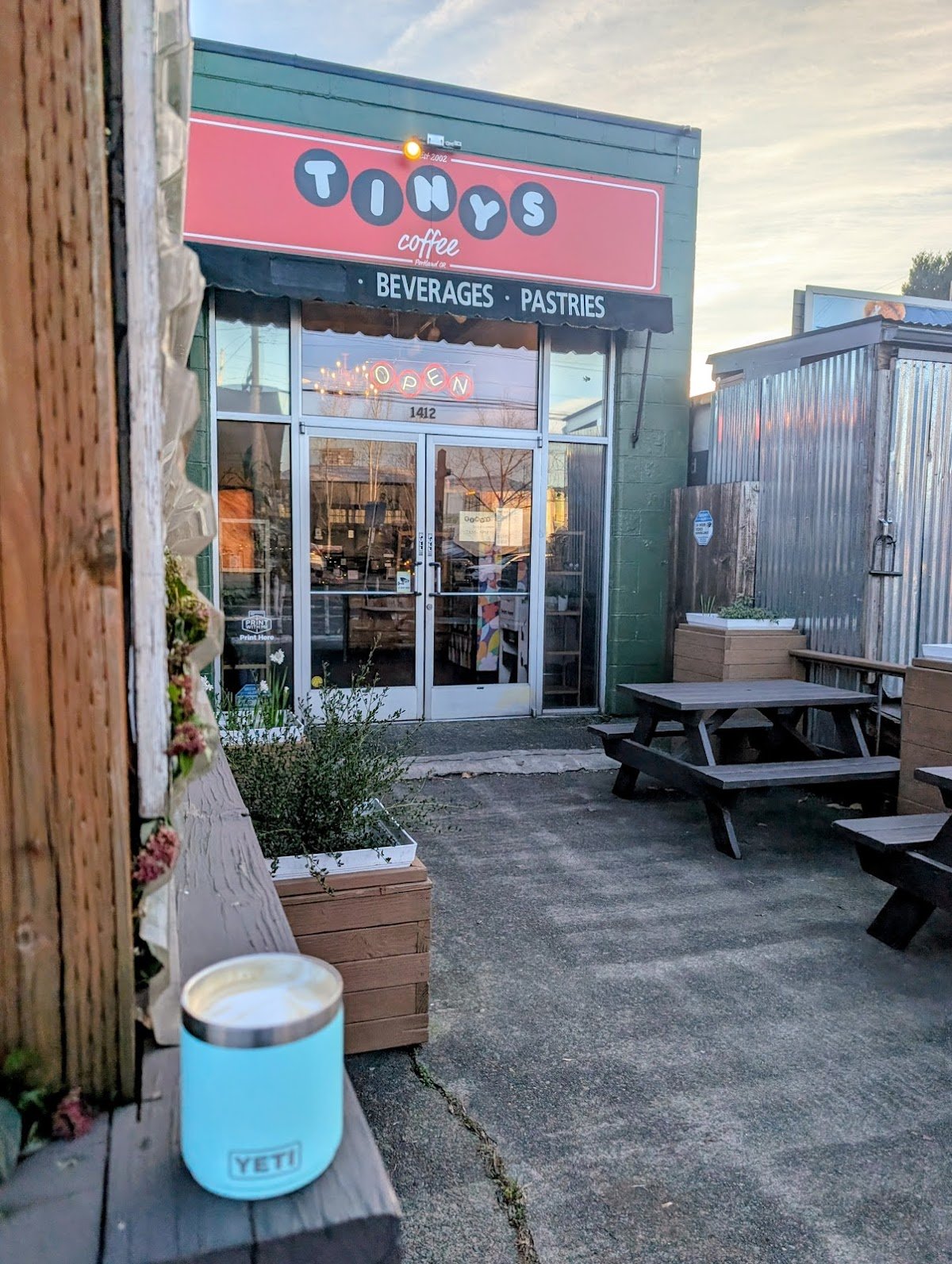 Tiny's Coffee specialty coffee shop in Portland - photo 5