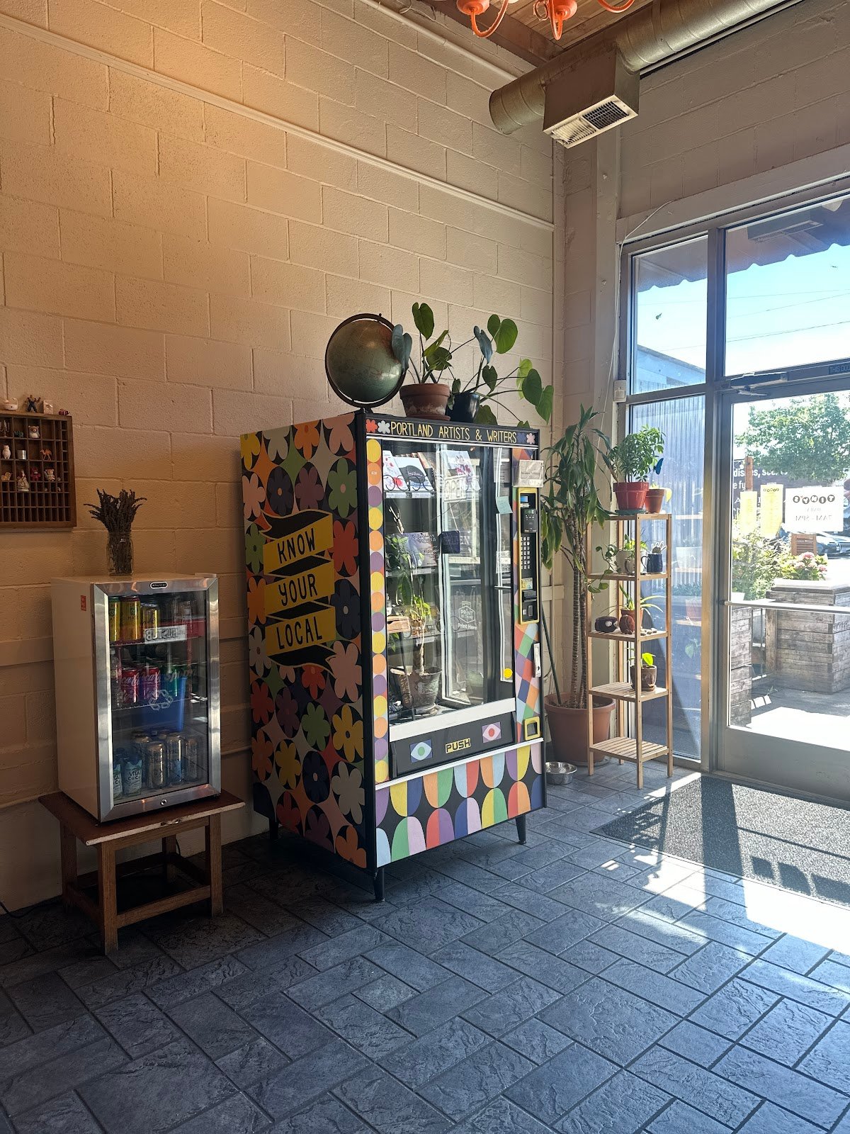 Tiny's Coffee specialty coffee shop in Portland - photo 6