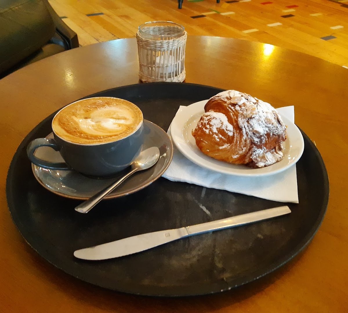 Clubhaus Harbourside specialty coffee shop in Bristol - photo 7