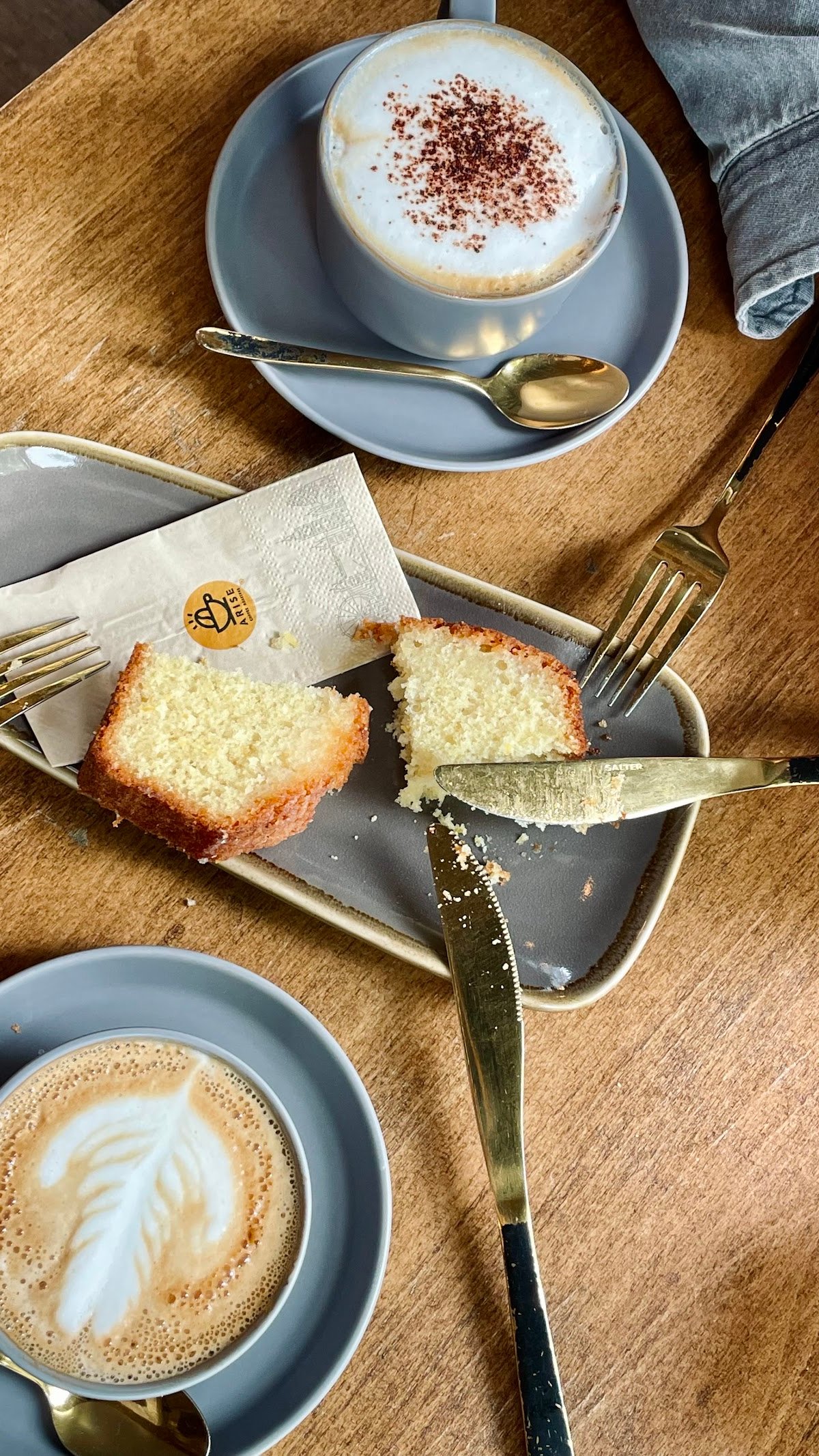 Arise Coffee Roasters specialty coffee shop in London - photo 5