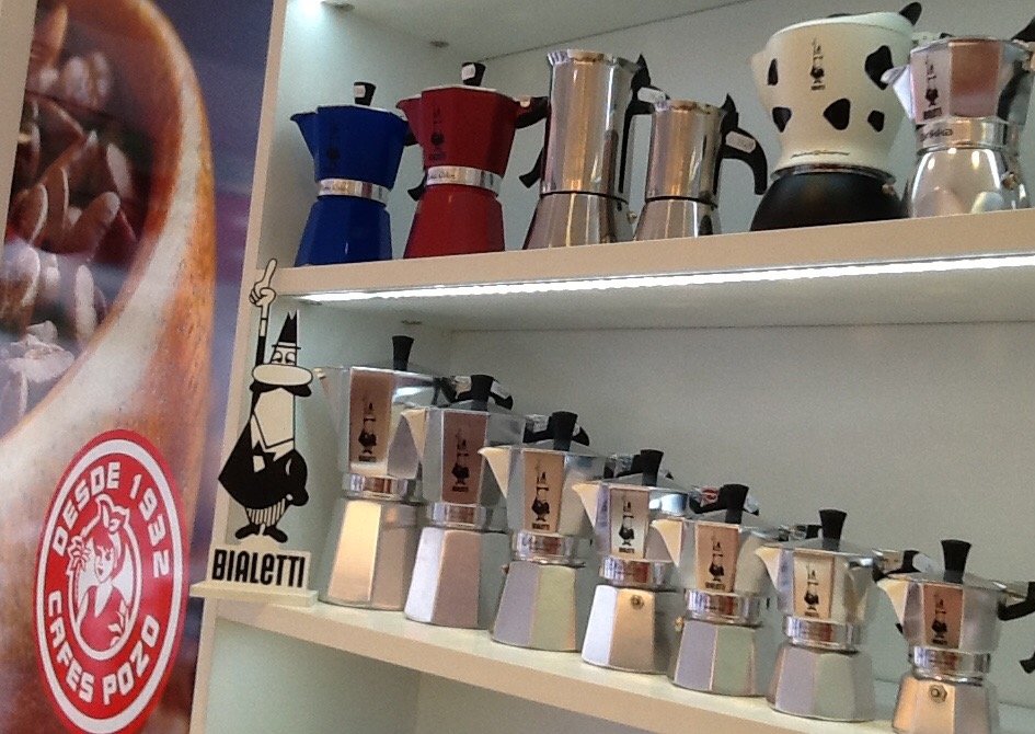 Cafés Pozo specialty coffee shop in Madrid - photo 3
