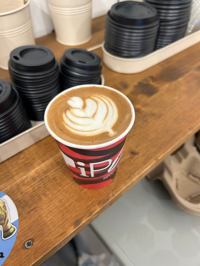 Pipol Coffee specialty coffee shop in Barcelona - photo 2