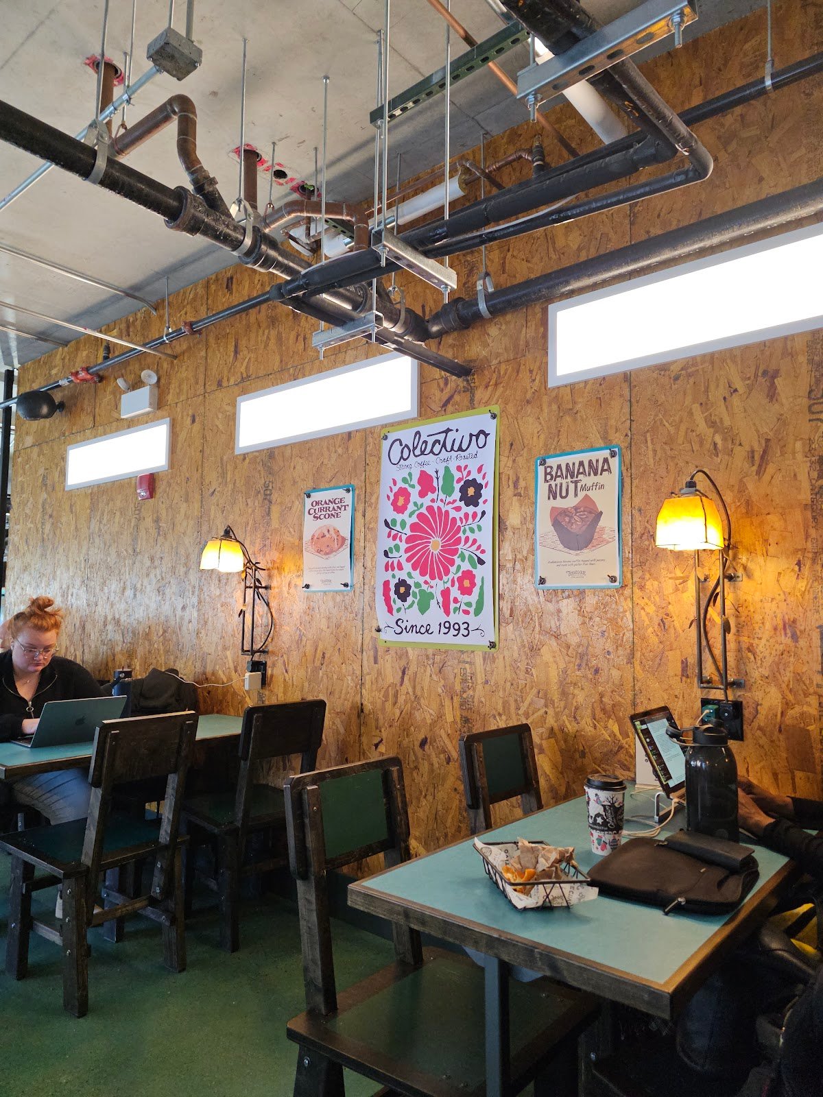 Colectivo Coffee Ravenswood specialty coffee shop in Chicago - photo 8