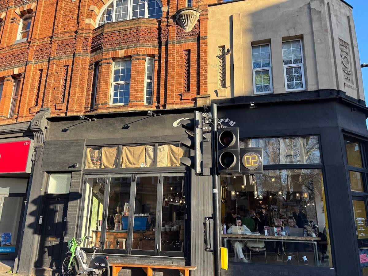 Artisan Coffee specialty coffee shop in London - photo 3