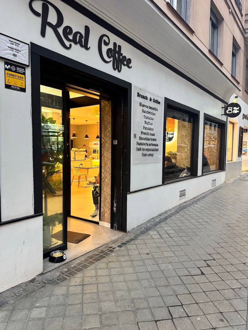 Real Coffee - Brunch en Chamberí Madrid specialty coffee shop in Madrid - photo 8