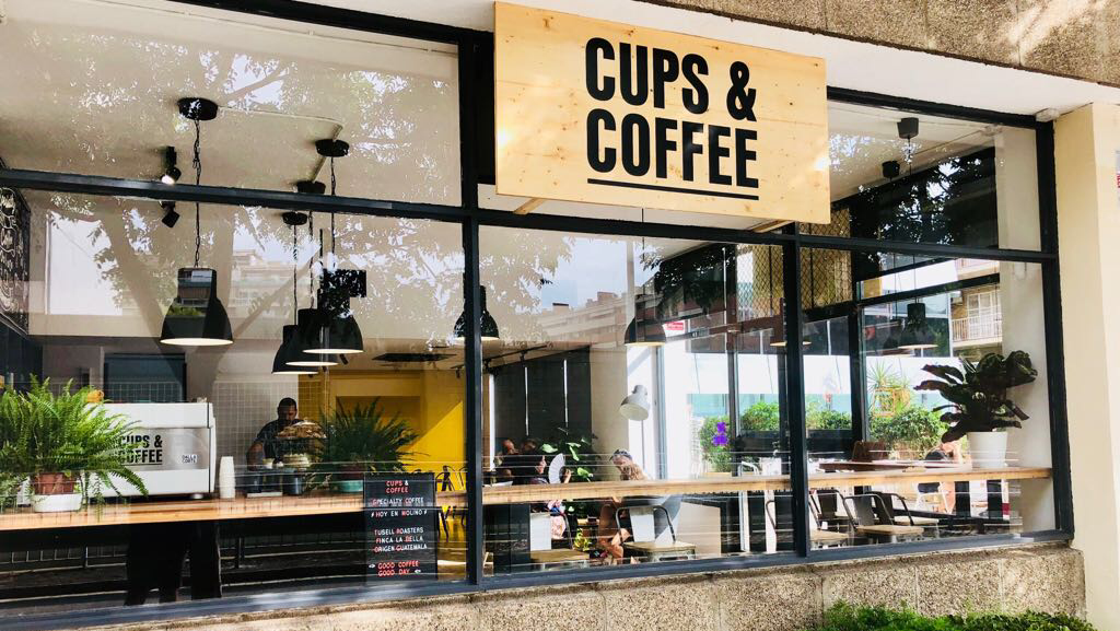 Cups & Coffee specialty coffee shop in Barcelona - photo 4