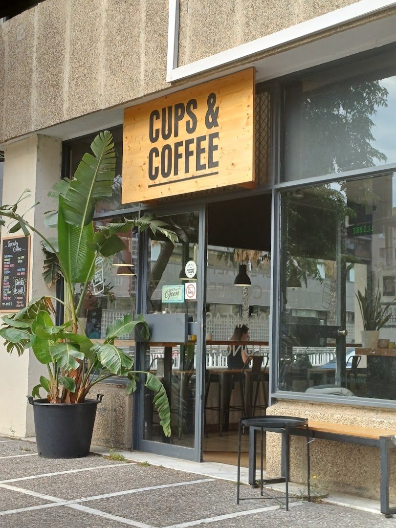 Cups & Coffee specialty coffee shop in Barcelona - photo 5