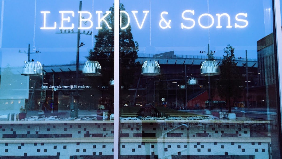Lebkov & Sons Bijlmer Arena specialty coffee shop in Amsterdam - photo 4