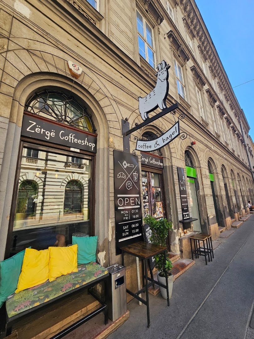 Zërgë Coffeeshop specialty coffee shop in Budapest - photo 3