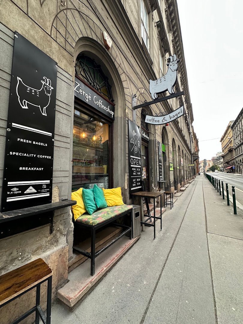Zërgë Coffeeshop specialty coffee shop in Budapest - photo 5