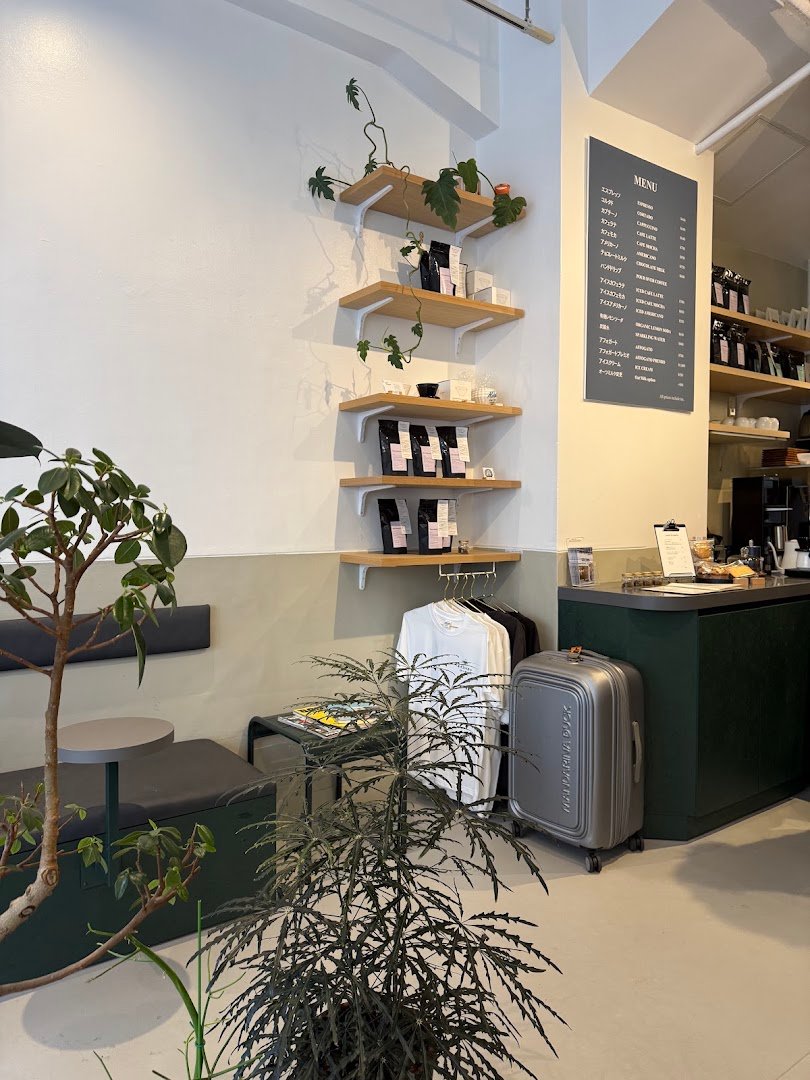 Interior of nexpect coffee, specialty coffee shop in Tokyo