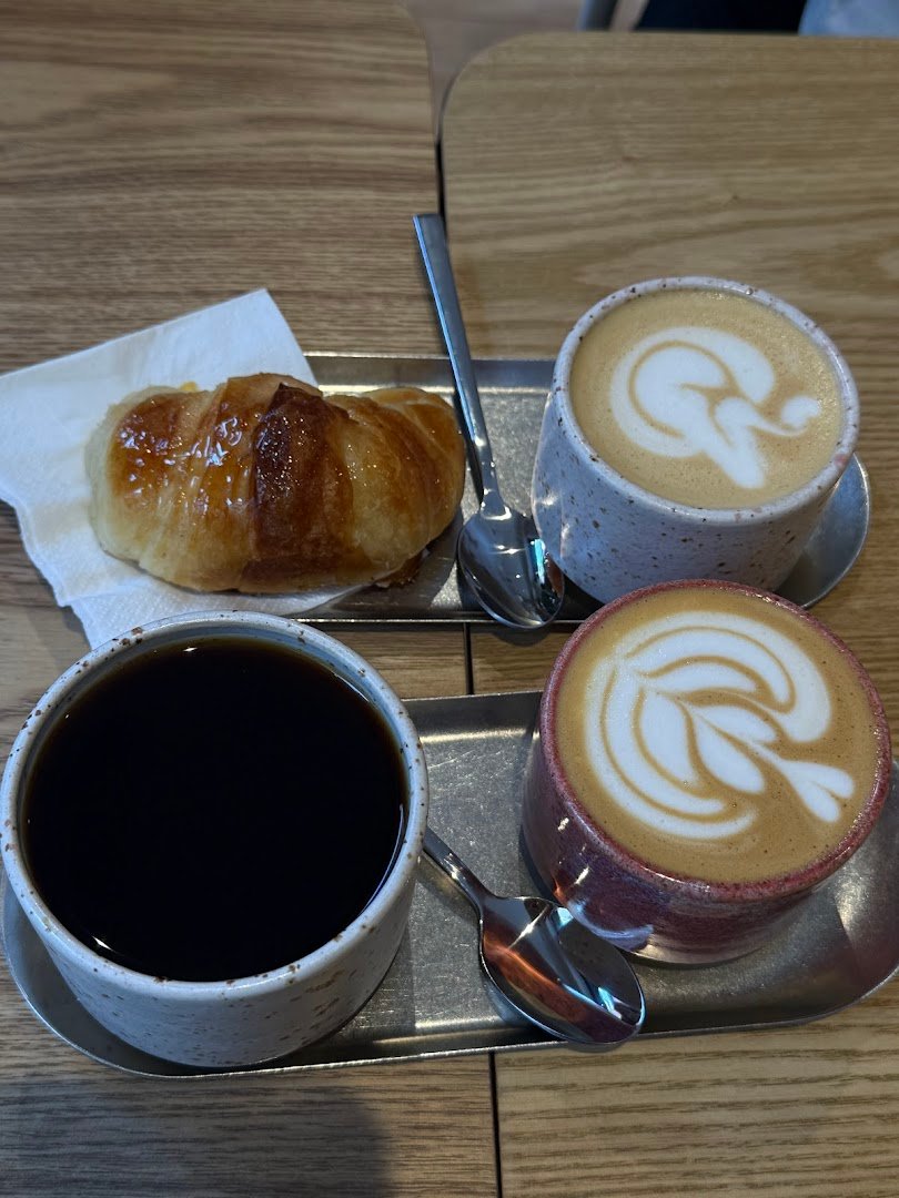 Sula Espai specialty coffee shop in Barcelona - photo 12