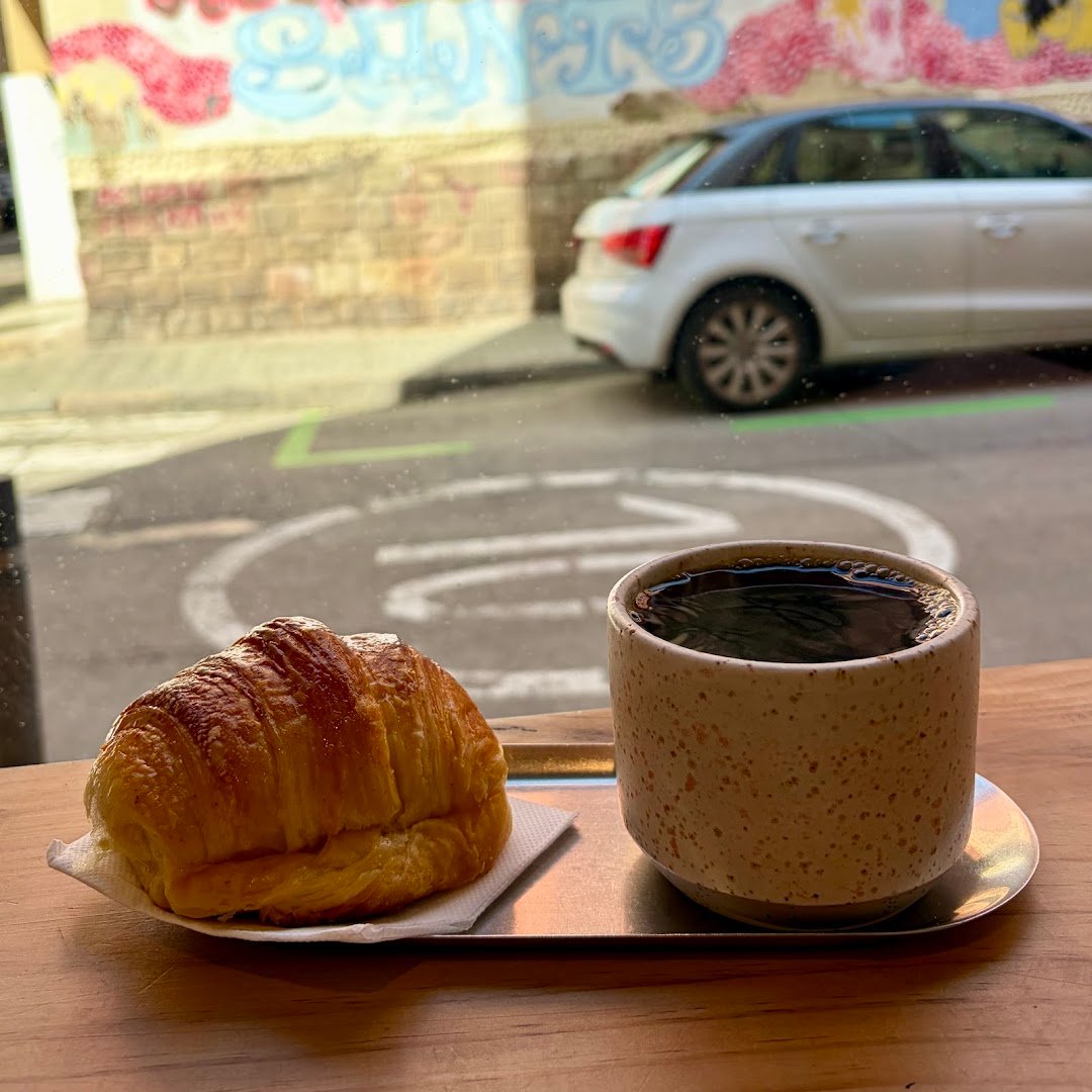 Sula Espai specialty coffee shop in Barcelona - photo 3