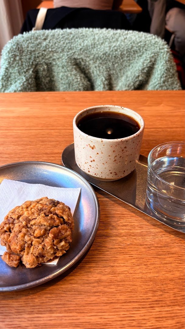 Sula Espai specialty coffee shop in Barcelona - photo 8