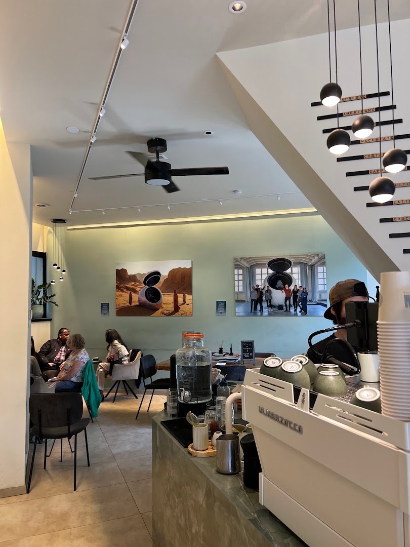 Clapham Specialty Coffee specialty coffee shop in Amsterdam - photo 4