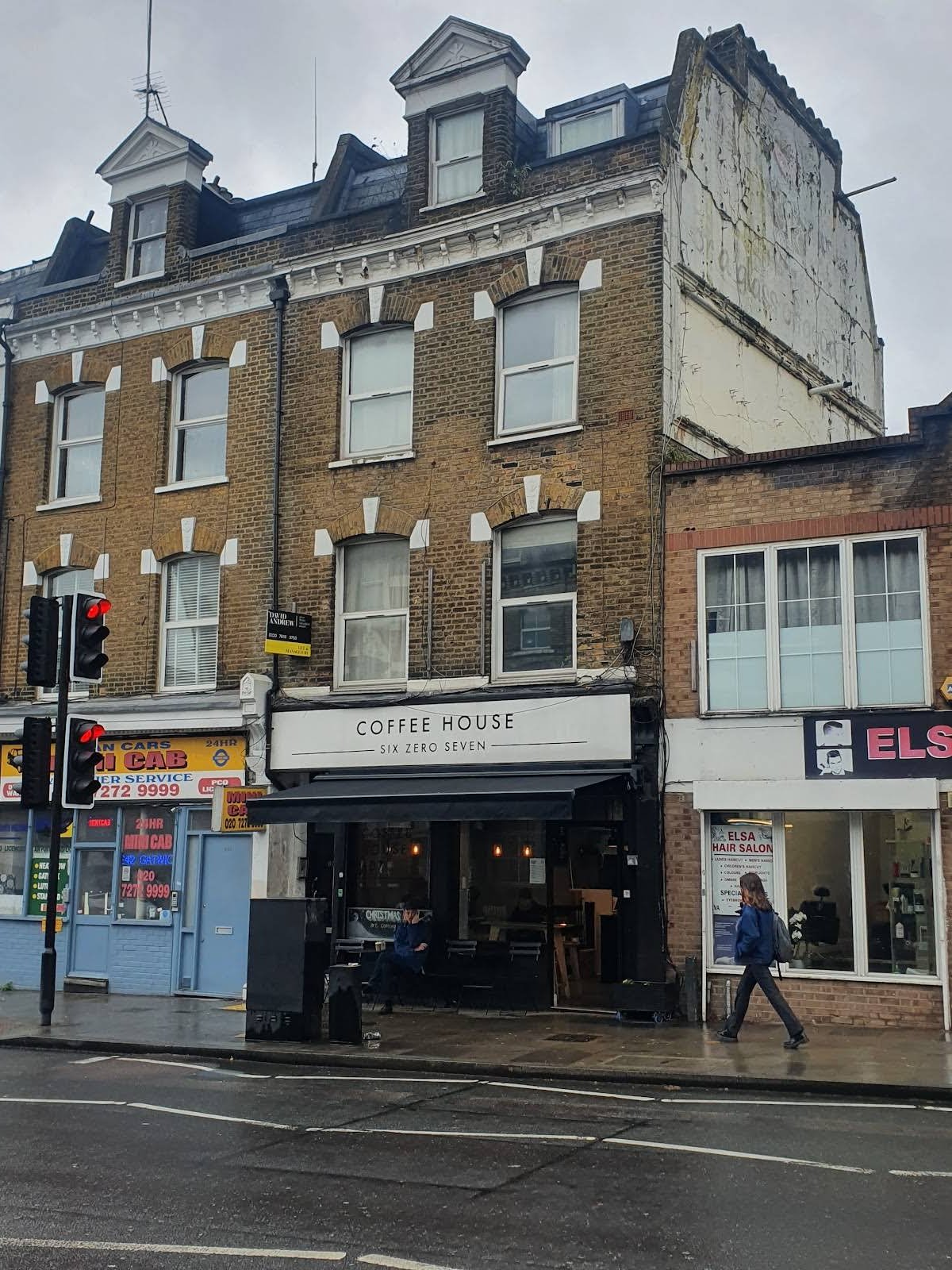 COFFEE HOUSE 607 specialty coffee shop in London - photo 9