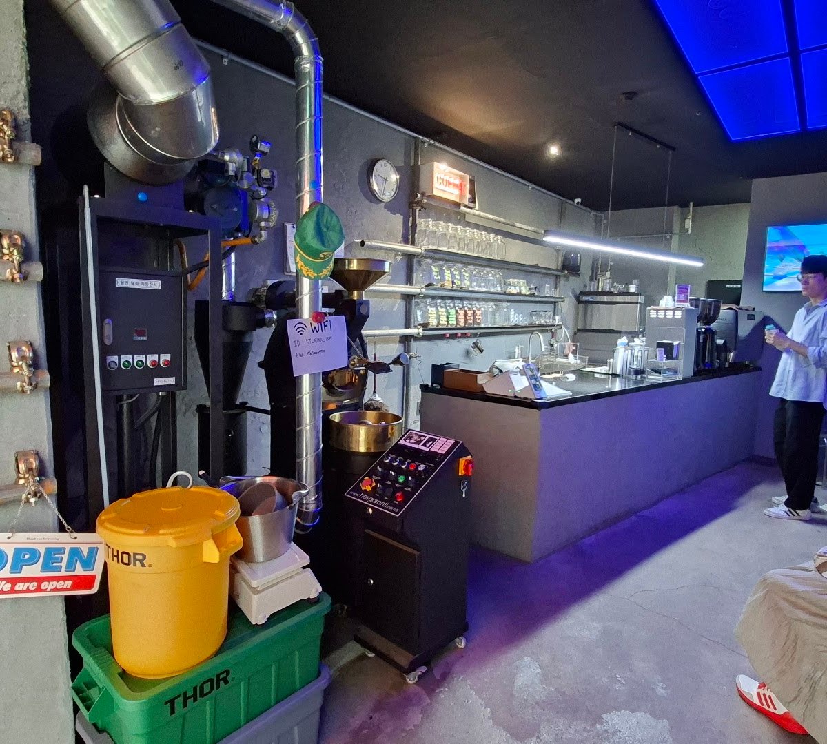 Interior of Coffee Roasters Bongneun Achim Co, specialty coffee shop in Seoul