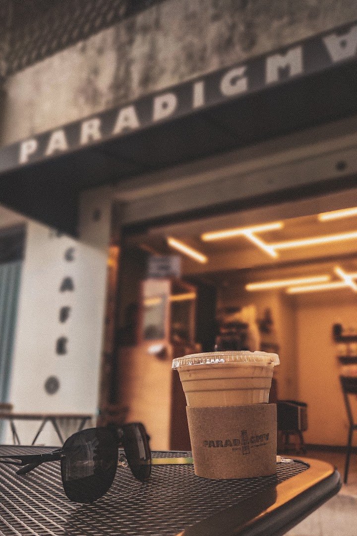 Storefront of Paradigma Café, specialty coffee shop in Mexico City