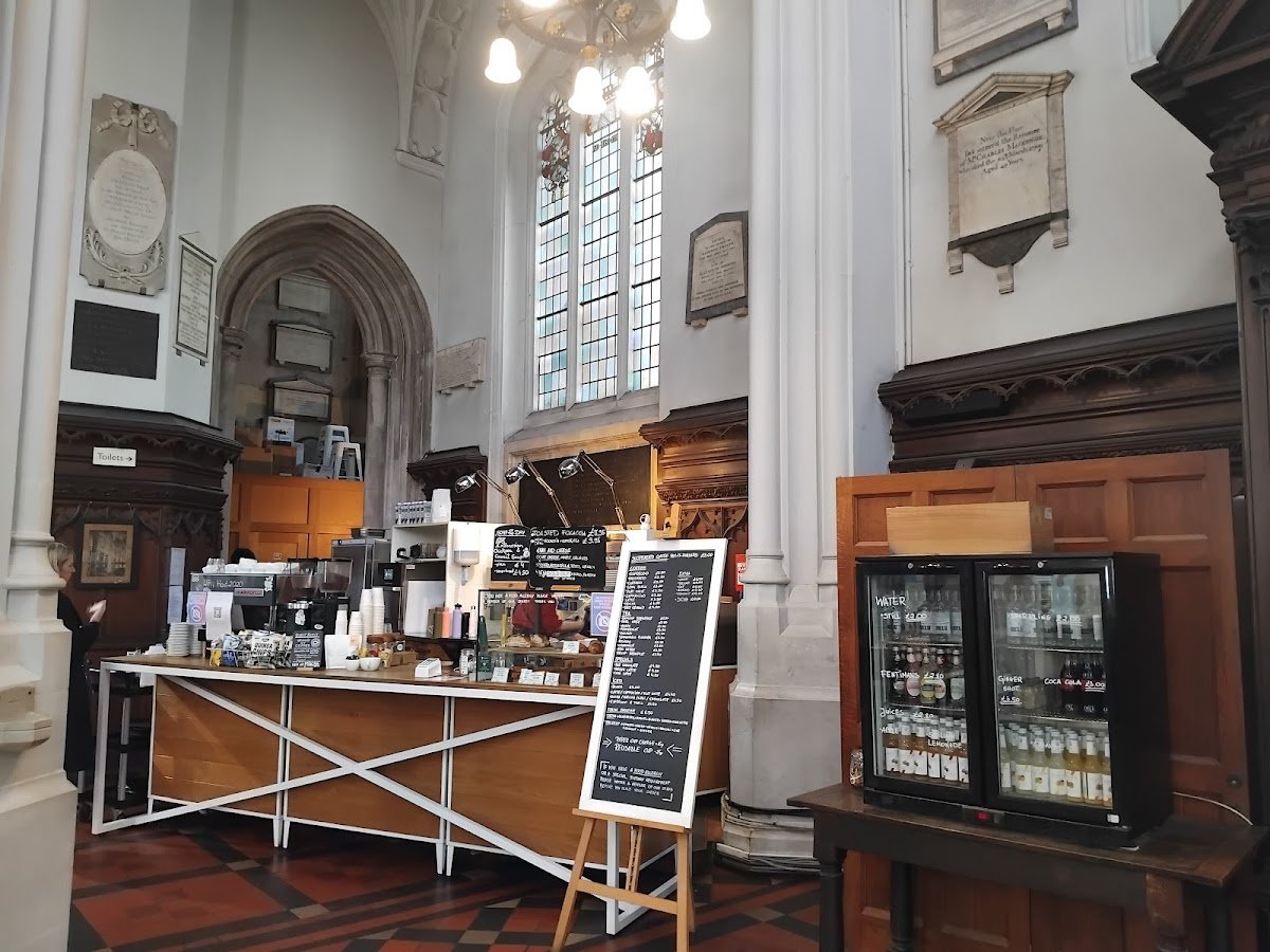 Host Café specialty coffee shop in London - photo 8