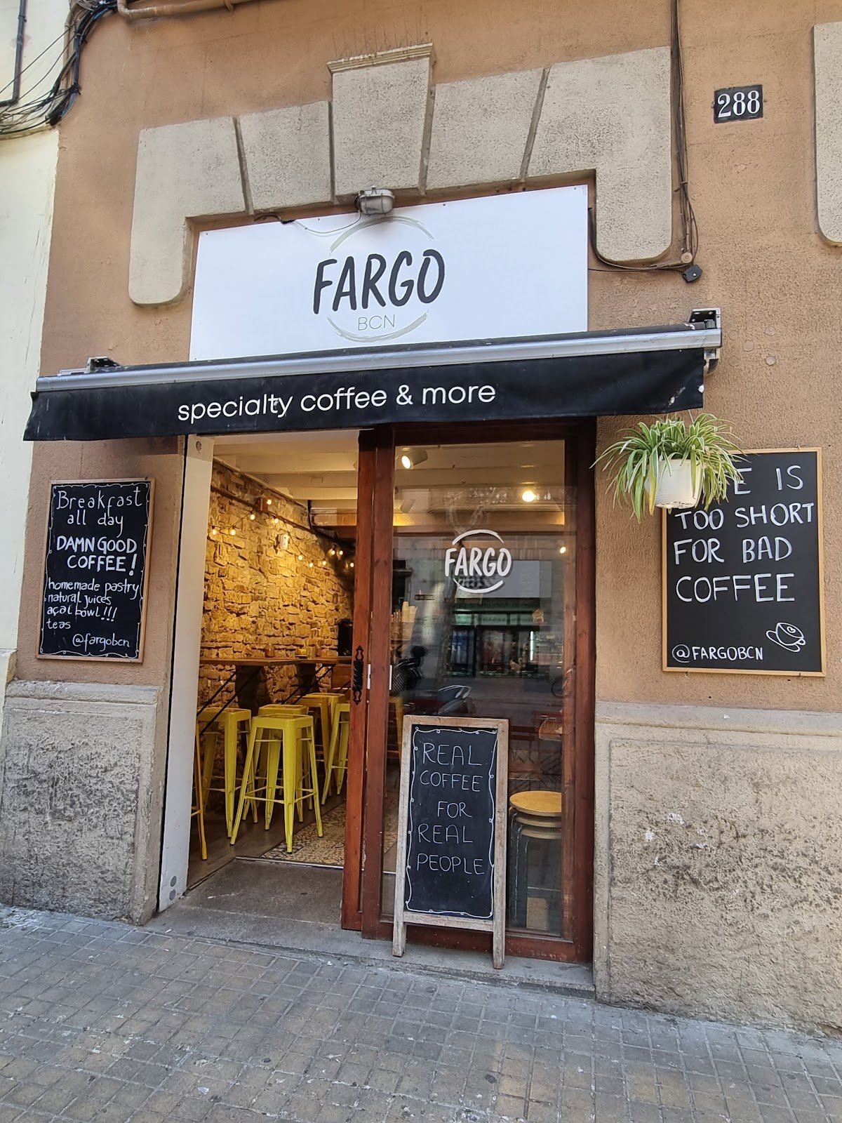 Café Fargo Specialty Coffee Sagrada Familia specialty coffee shop in Barcelona - photo 4
