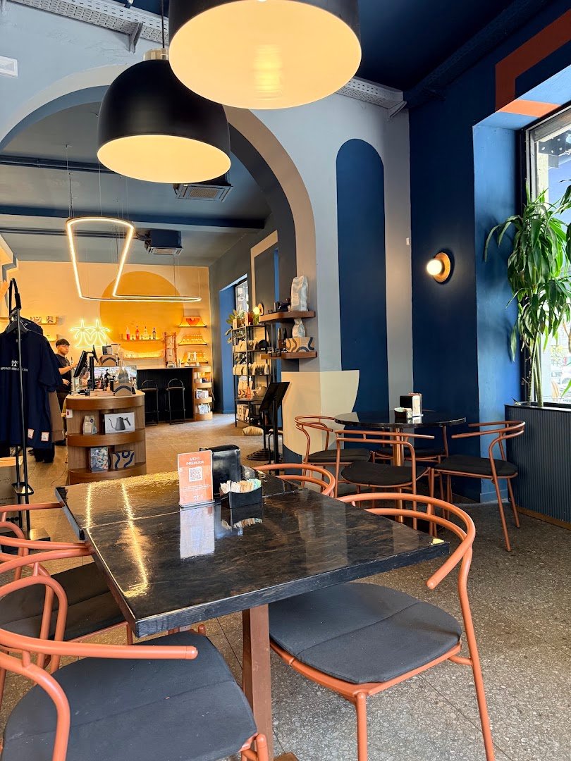 Interior of Cafezal Brunch & Specialty Coffee Hub, specialty coffee shop in Milan