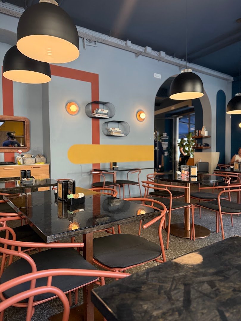 Interior of Cafezal Brunch & Specialty Coffee Hub, specialty coffee shop in Milan