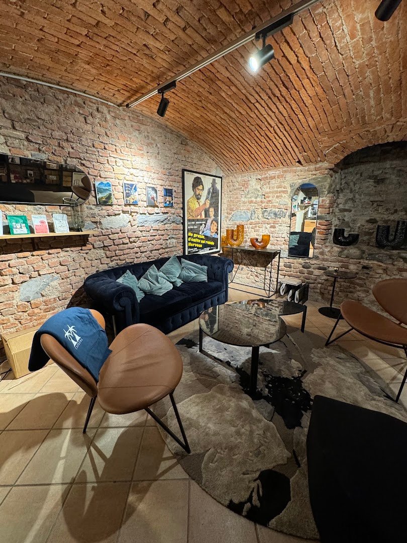 Interior of Cafezal Brunch & Specialty Coffee Hub, specialty coffee shop in Milan