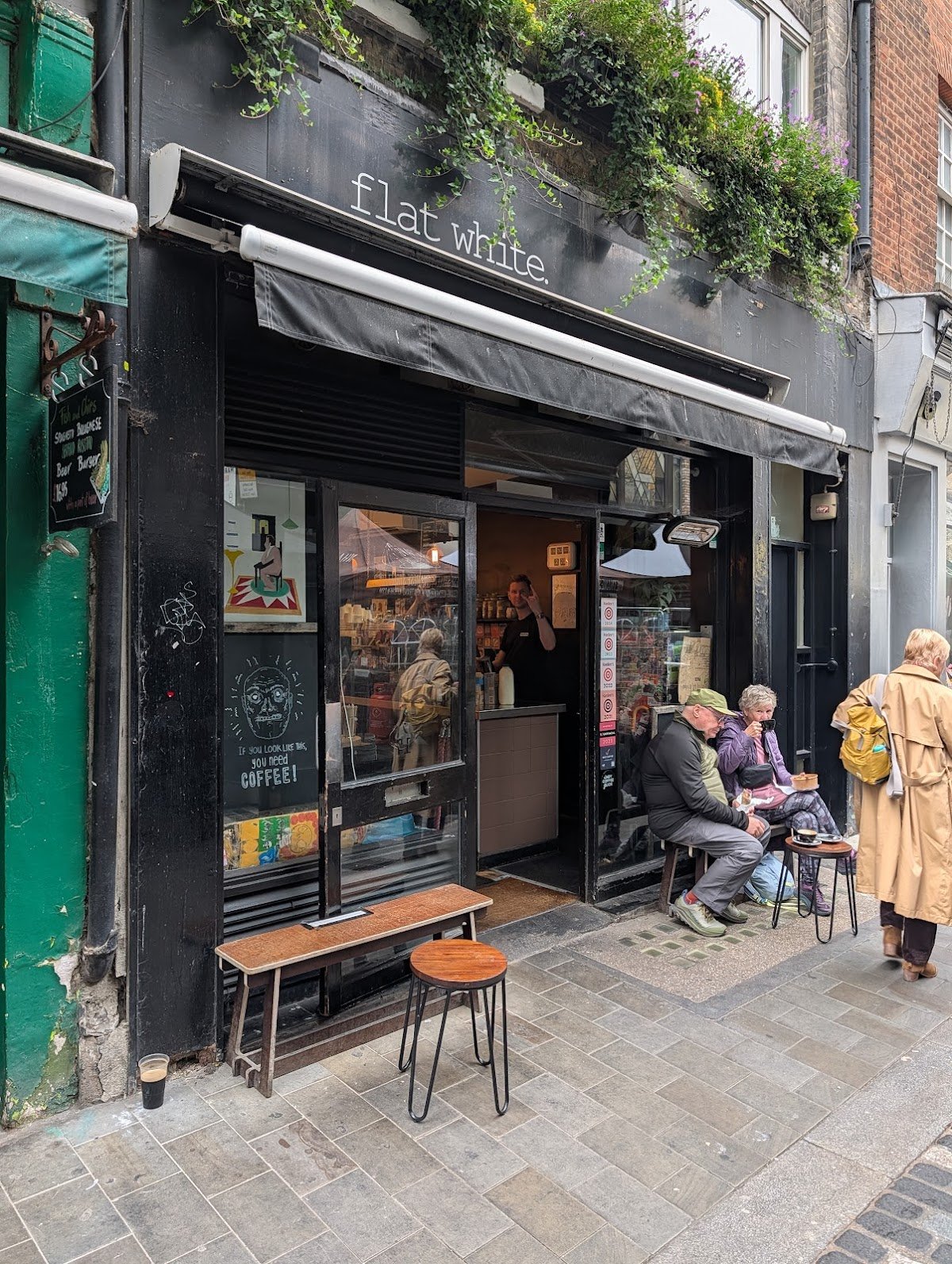 Flat White specialty coffee shop in London - photo 3