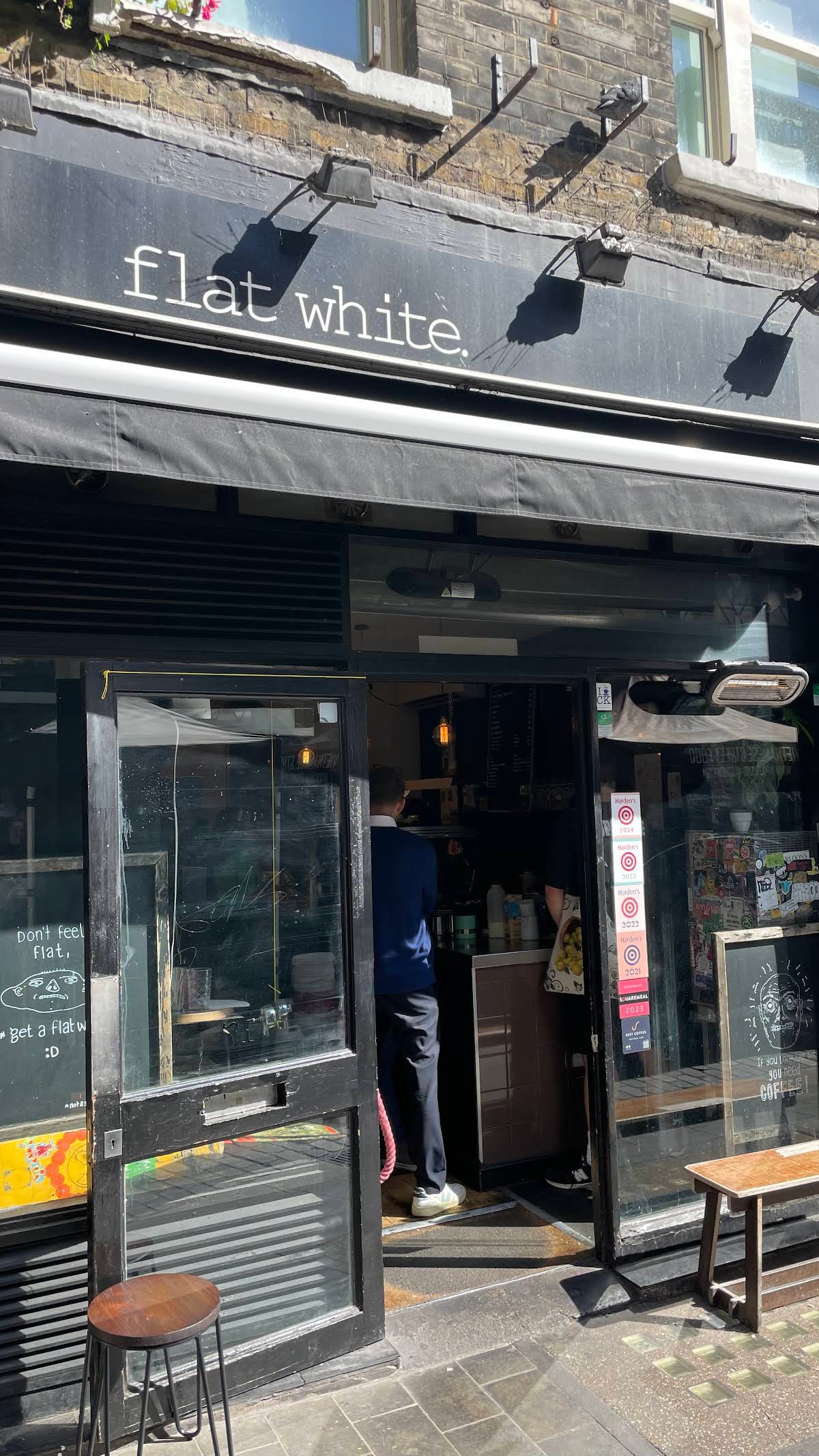 Flat White specialty coffee shop in London - photo 5