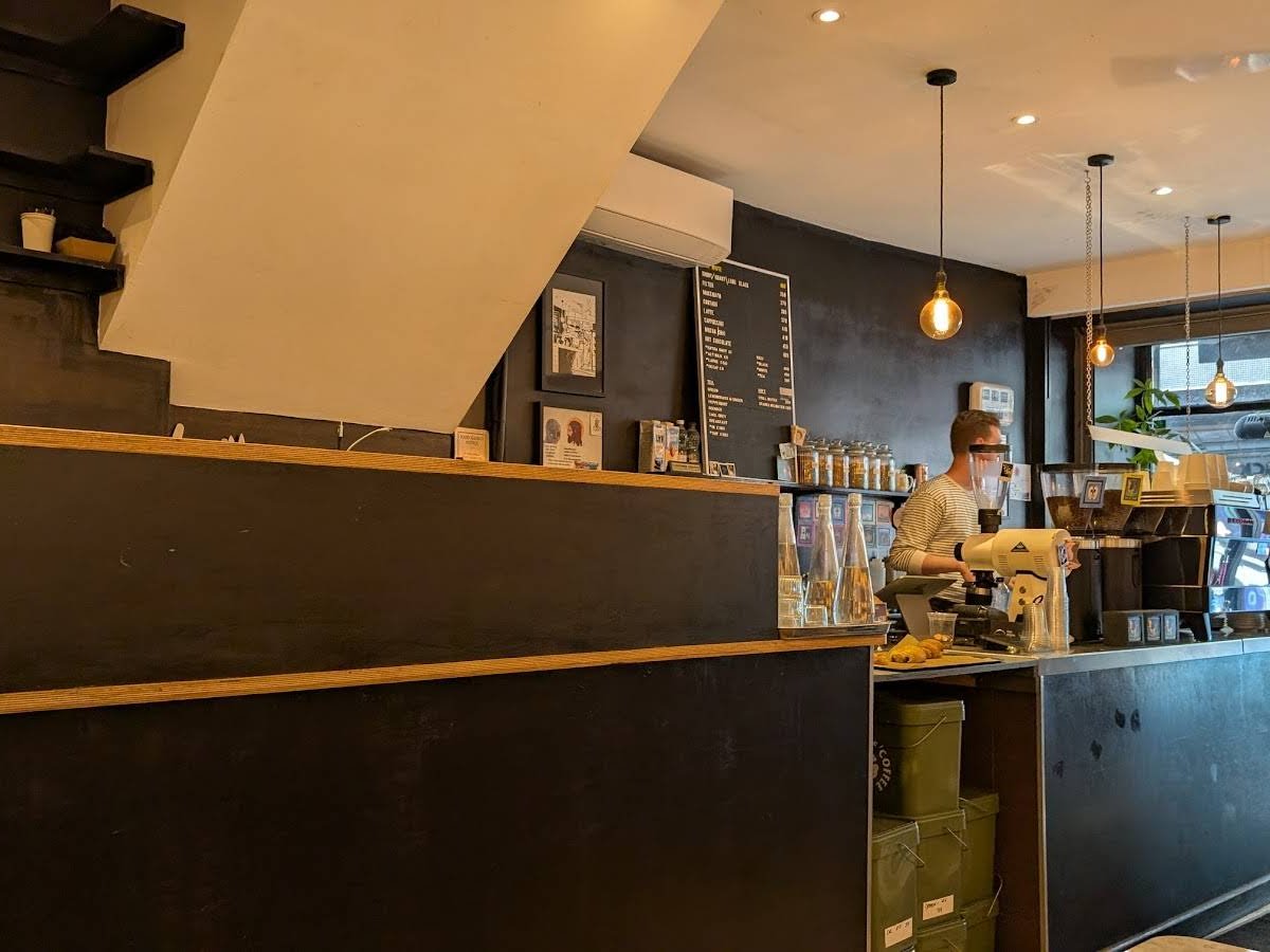 Flat White specialty coffee shop in London - photo 6