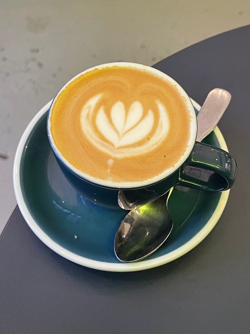 Ten Belles specialty coffee shop in Paris - photo 8