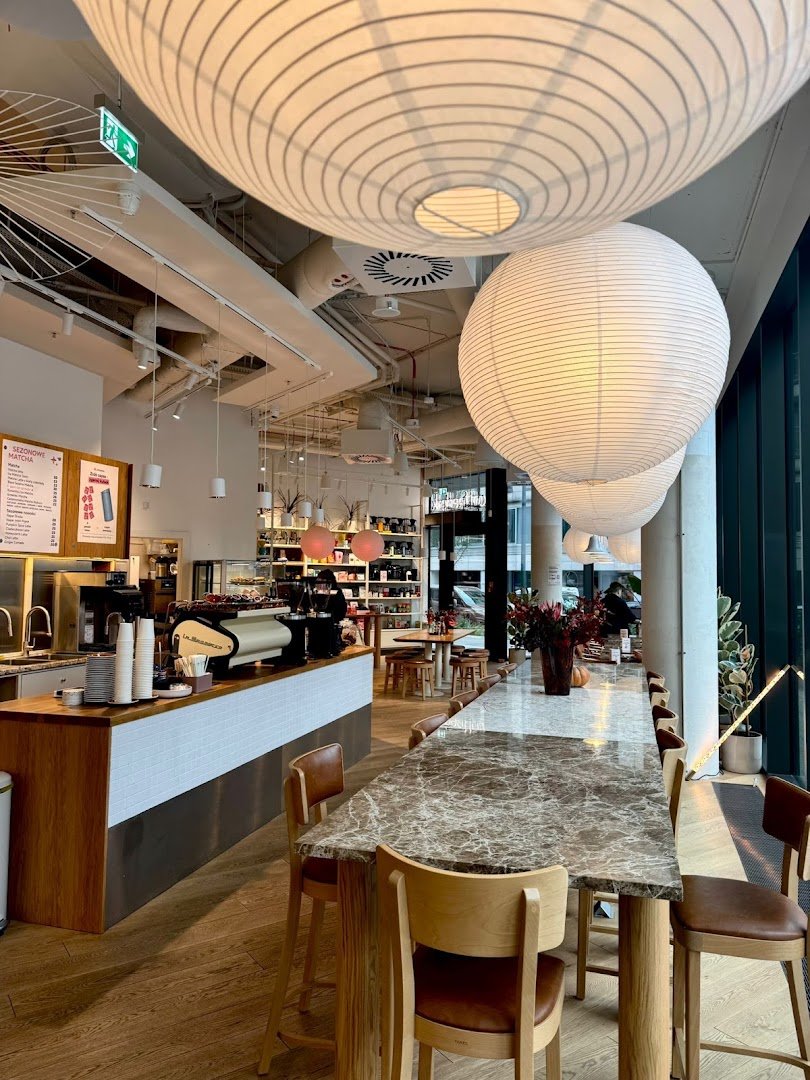 Interior of Coffeedesk Kawiarnia The Form, specialty coffee shop in Warsaw