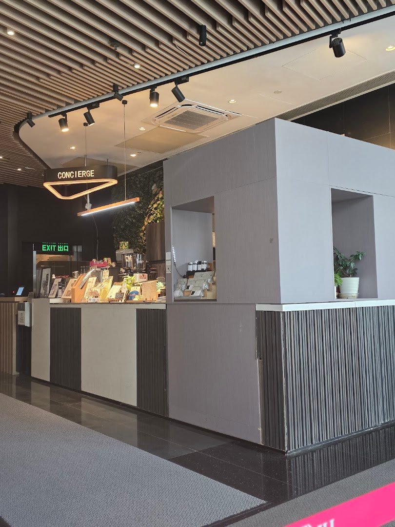 Interior of 離火咖啡研究所 Quench Coffee Labo, specialty coffee shop in Hong Kong
