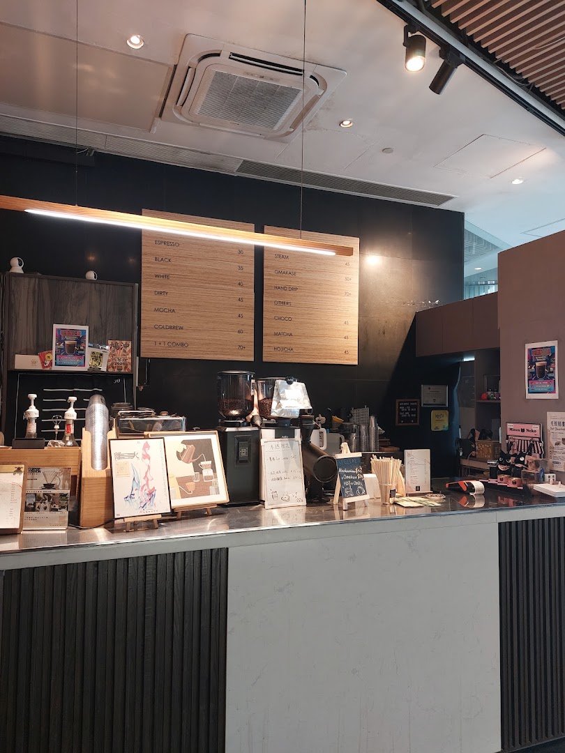 Interior of 離火咖啡研究所 Quench Coffee Labo, specialty coffee shop in Hong Kong