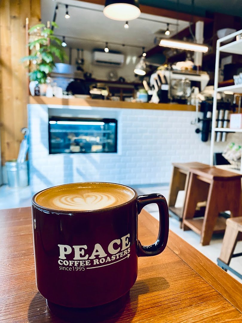 Coffee at Peace Coffee Roasters, specialty coffee shop in Tokyo
