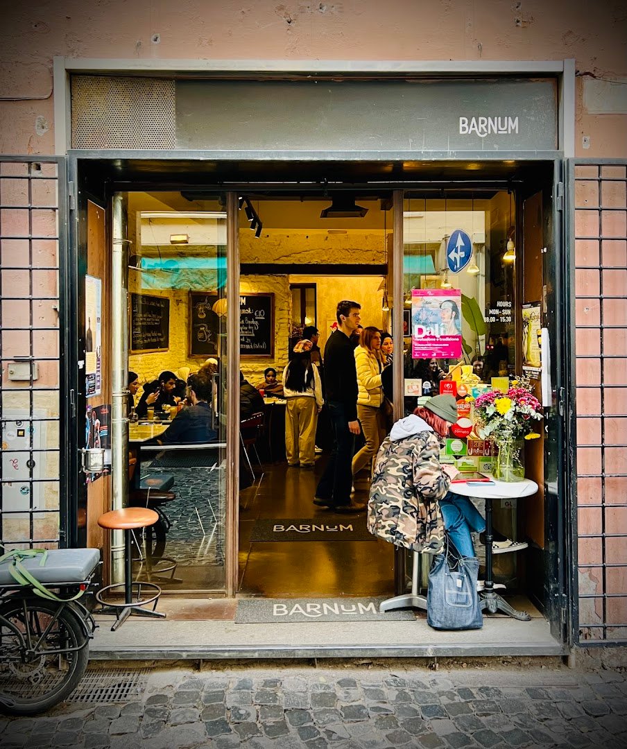 Storefront of Barnum Roma, specialty coffee shop in Rome